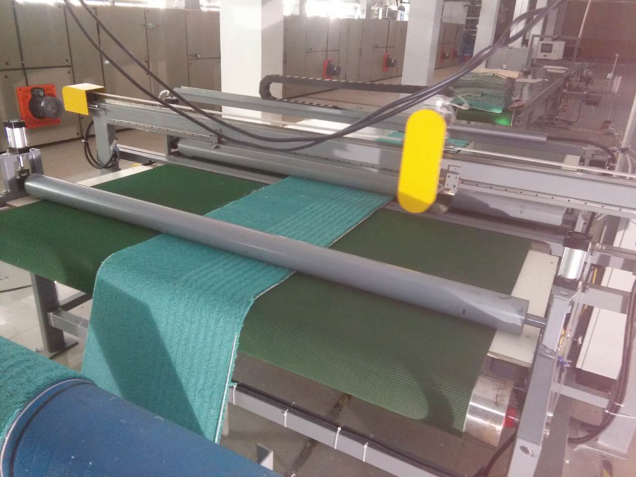 Automaic width cutting